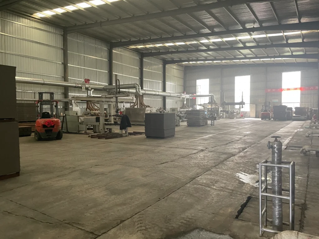 Laminate flooring groove lines